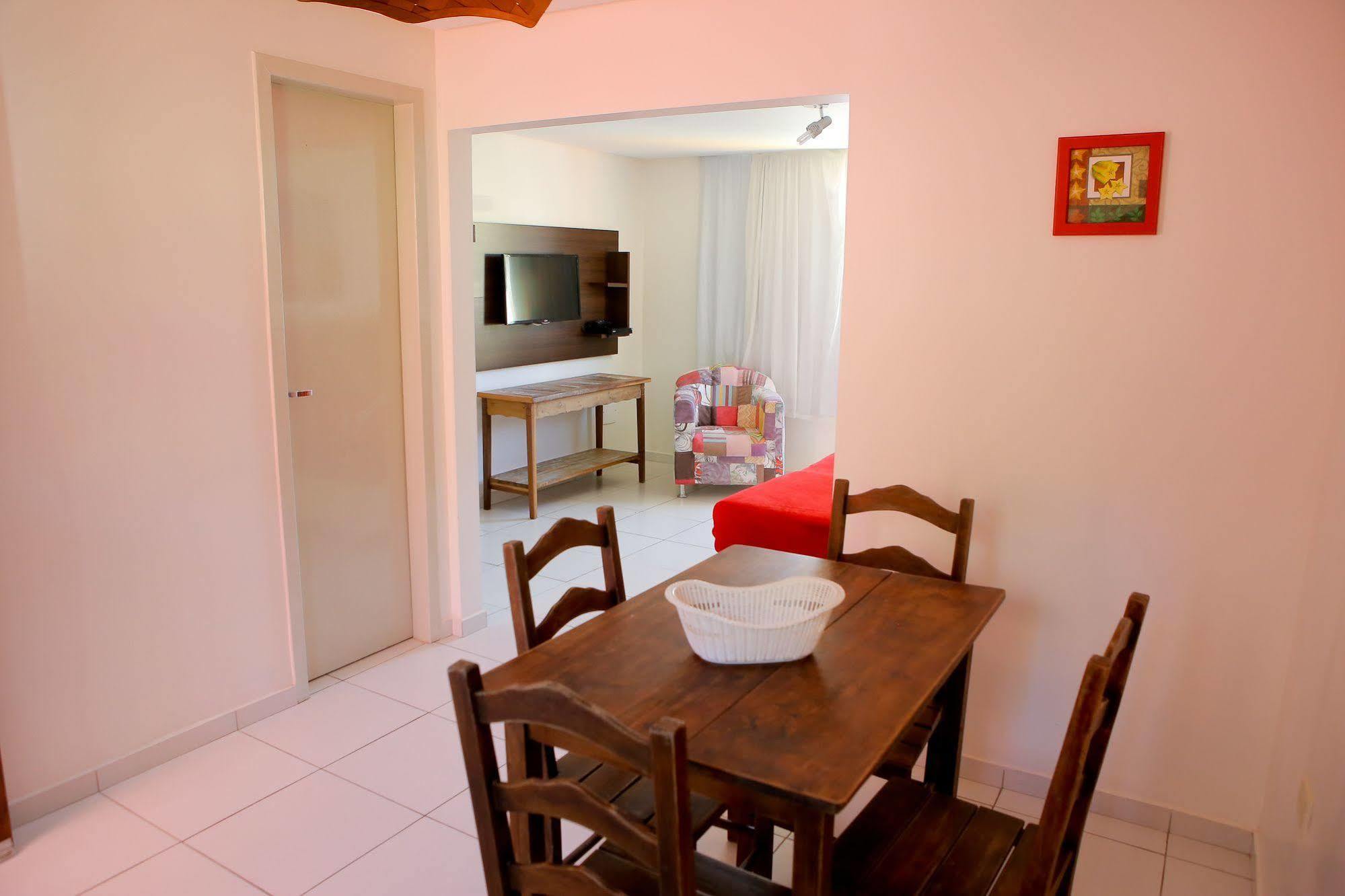Pousada Vila Portuguesa บอมบินญัส ภายนอก รูปภาพ